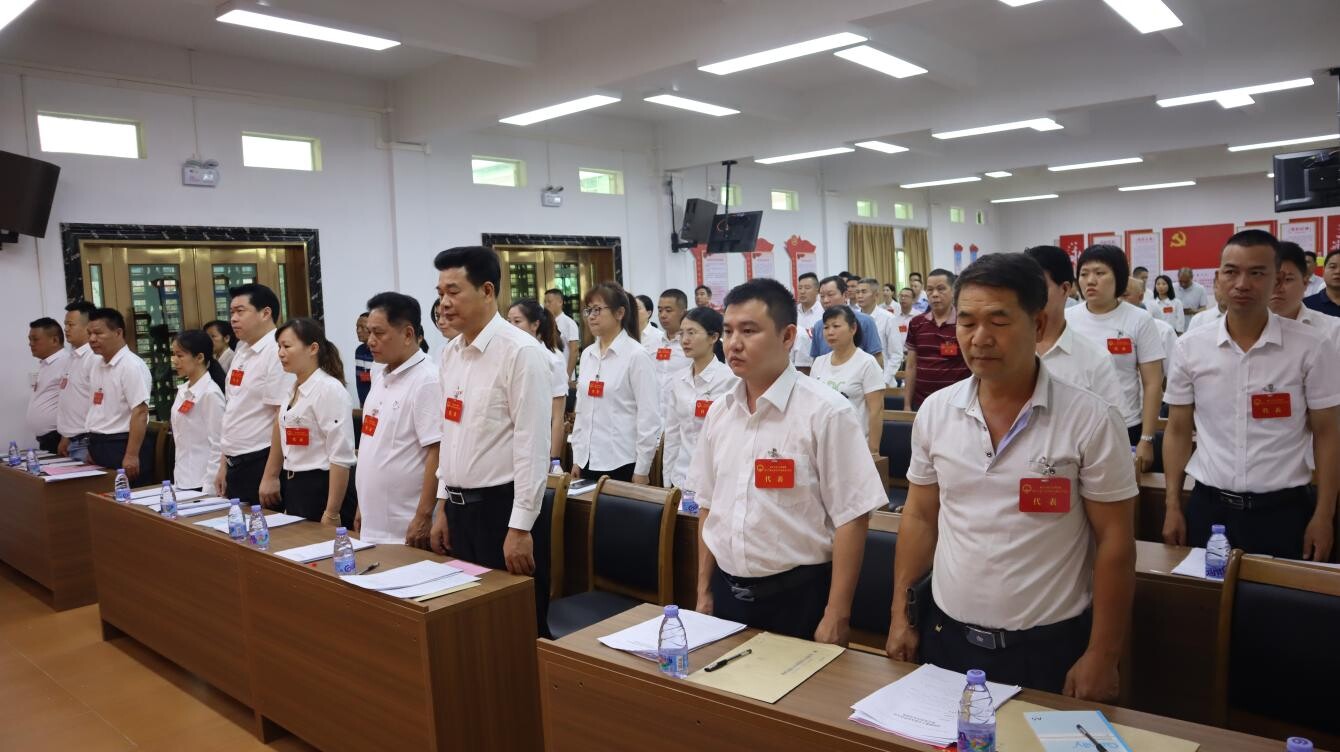 （通訊稿）踔厲篤行啟新程，奮楫爭先譜新篇——西陽鎮第十七屆人民代表大會第五次會議勝利召開.docx_5