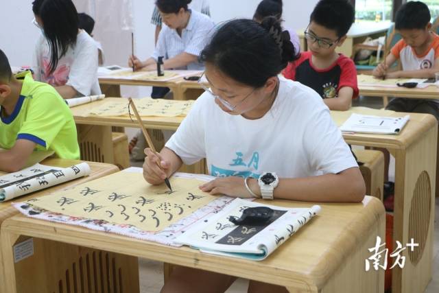 龍東社區(qū)為“鄰里教育”項(xiàng)目提供場(chǎng)地。